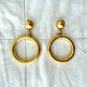 Vintage 60’s gold hoop earrings